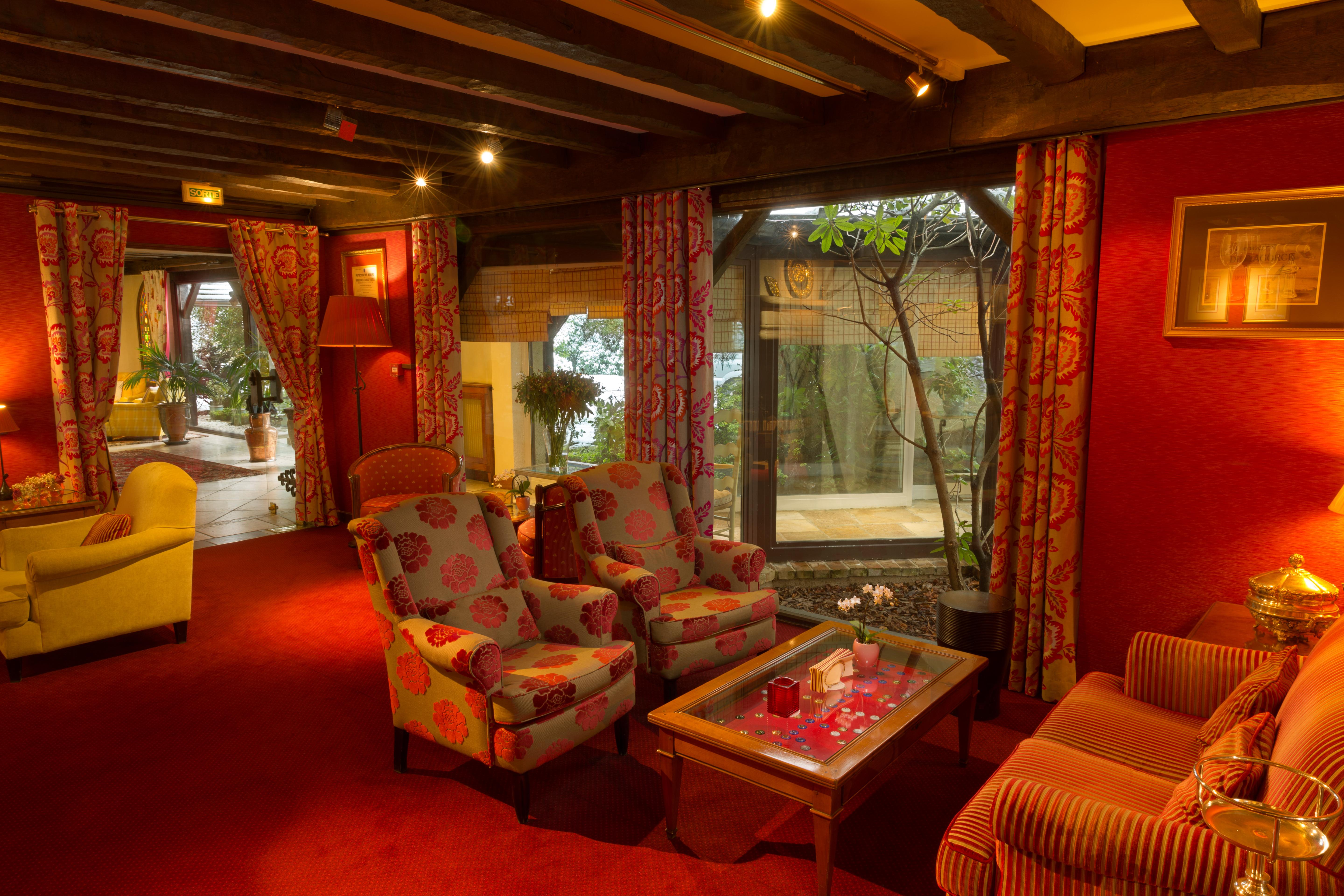 Vinay  Hostellerie Briqueterie & Spa Champagne מראה חיצוני תמונה The lobby of the hotel