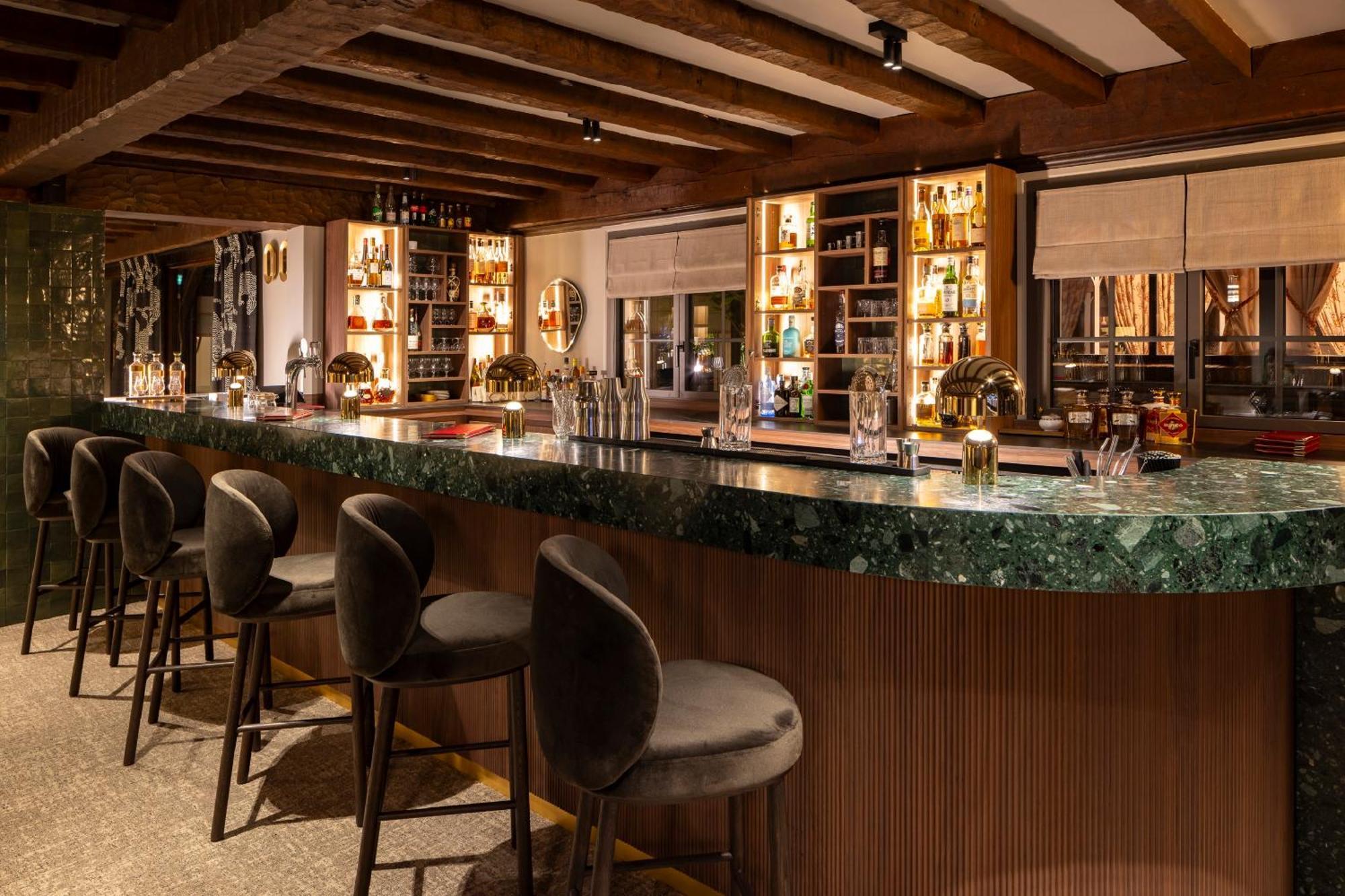 Vinay  Hostellerie Briqueterie & Spa Champagne מראה חיצוני תמונה The bar at the Mandarin Oriental, Munich